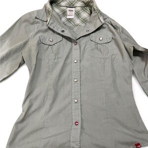 The North Face Light Gray\Green Button-Down Shirt